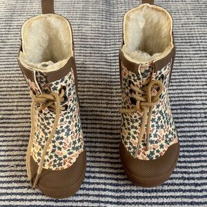 Konges Slojd Floral “Thermo” Boots with Faux Fur Lining